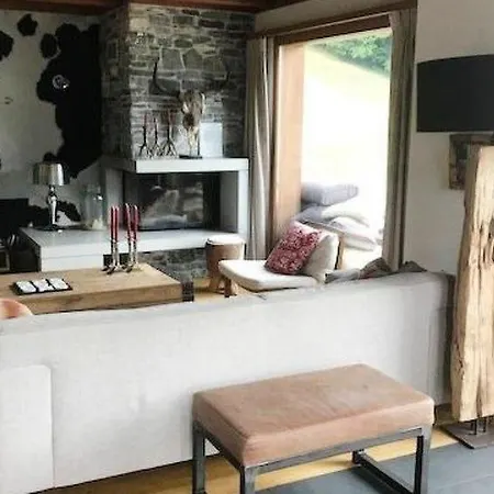Sleeps 12 Wifi Apartment *